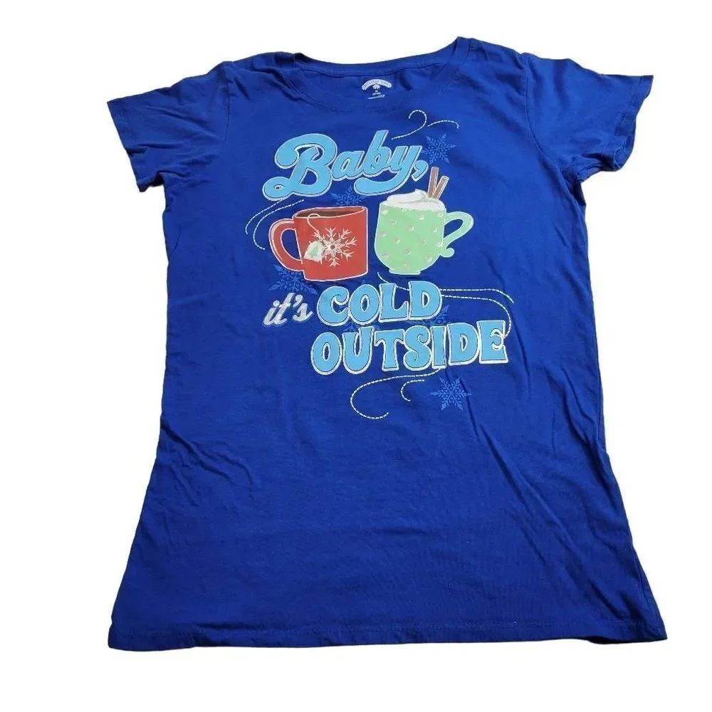 Holiday Time Baby its cold outside Christmas shirt M8/10
